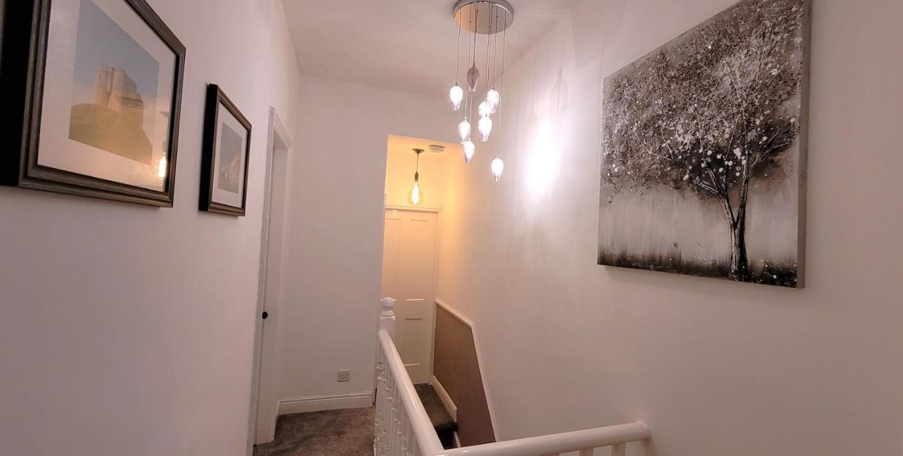 Hartoft St - 2 Bed Near River Йорк Экстерьер фото