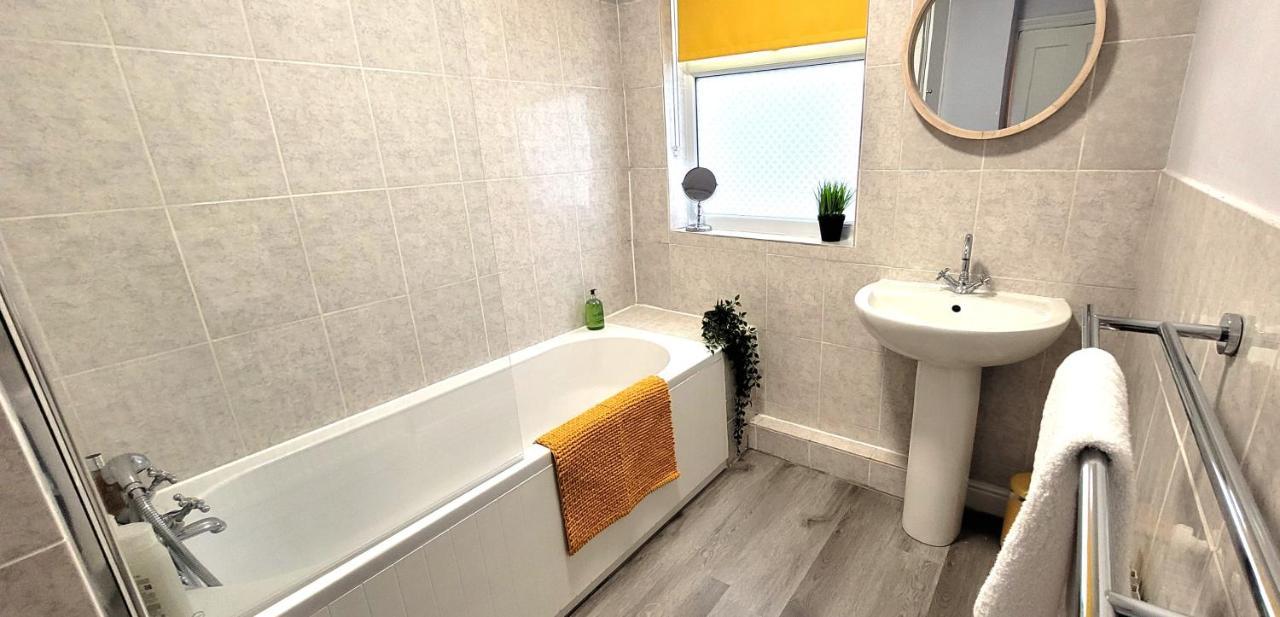 Hartoft St - 2 Bed Near River Йорк Экстерьер фото